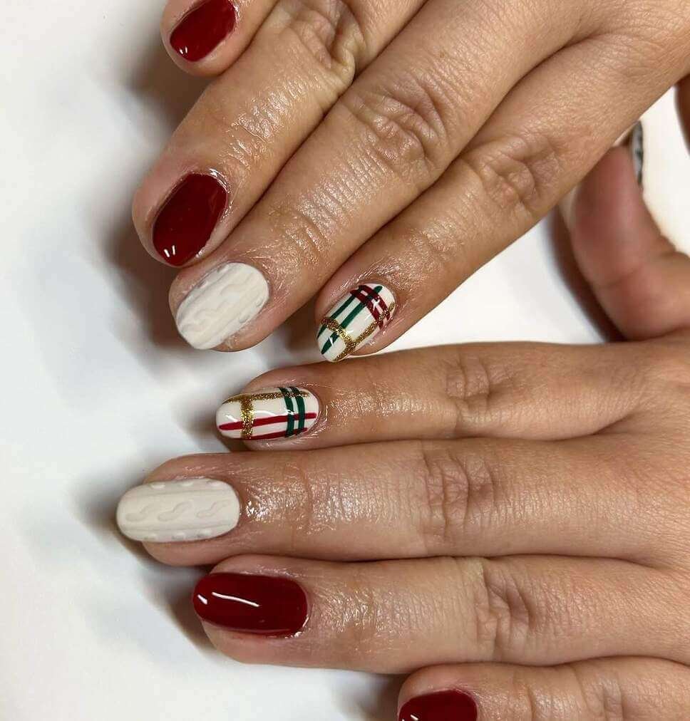 plaid christmas sweater nails
