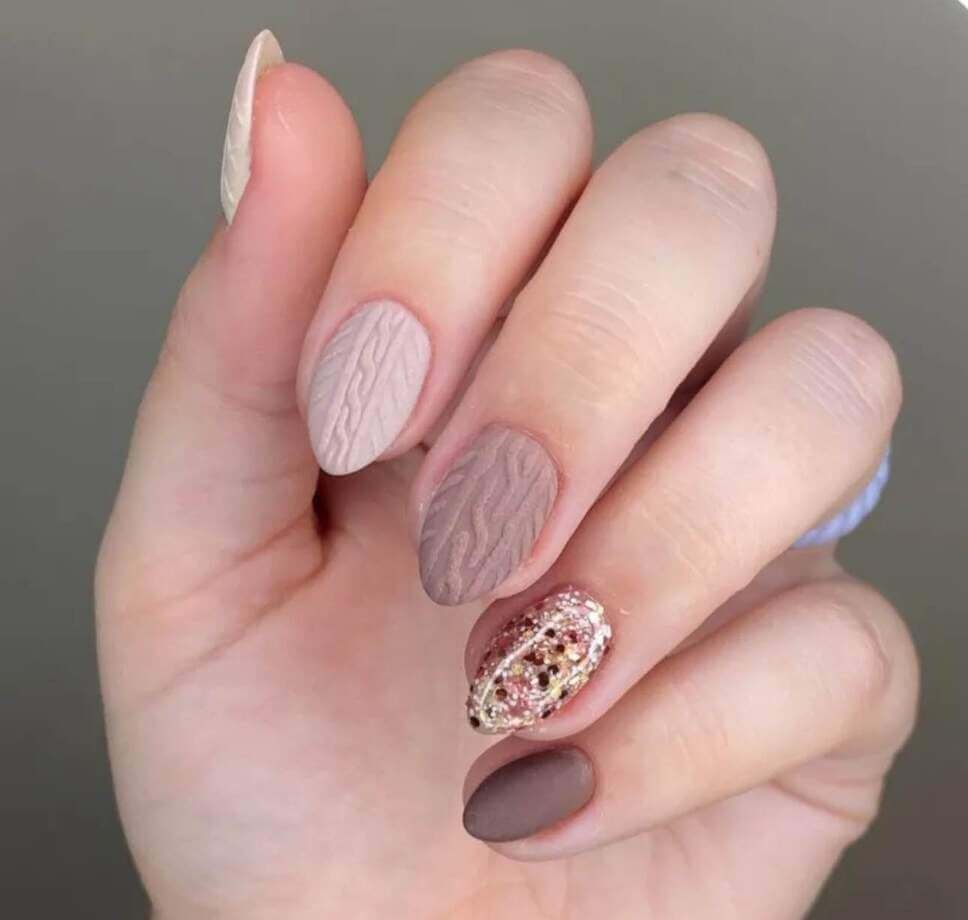 neutral sweater nails