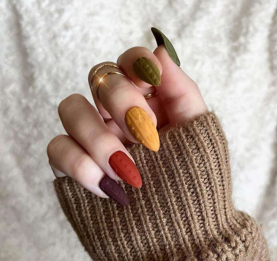 autumn knit nails