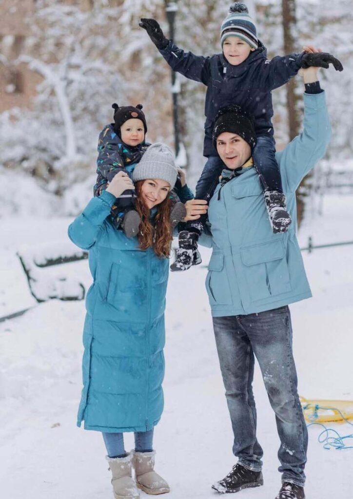 winter family photoshoot outfit ideas