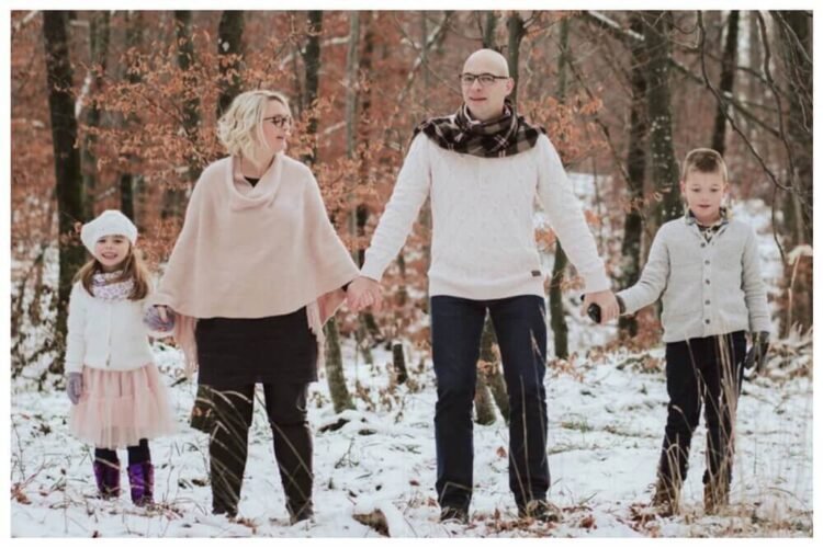 winter family photoshoot outfits