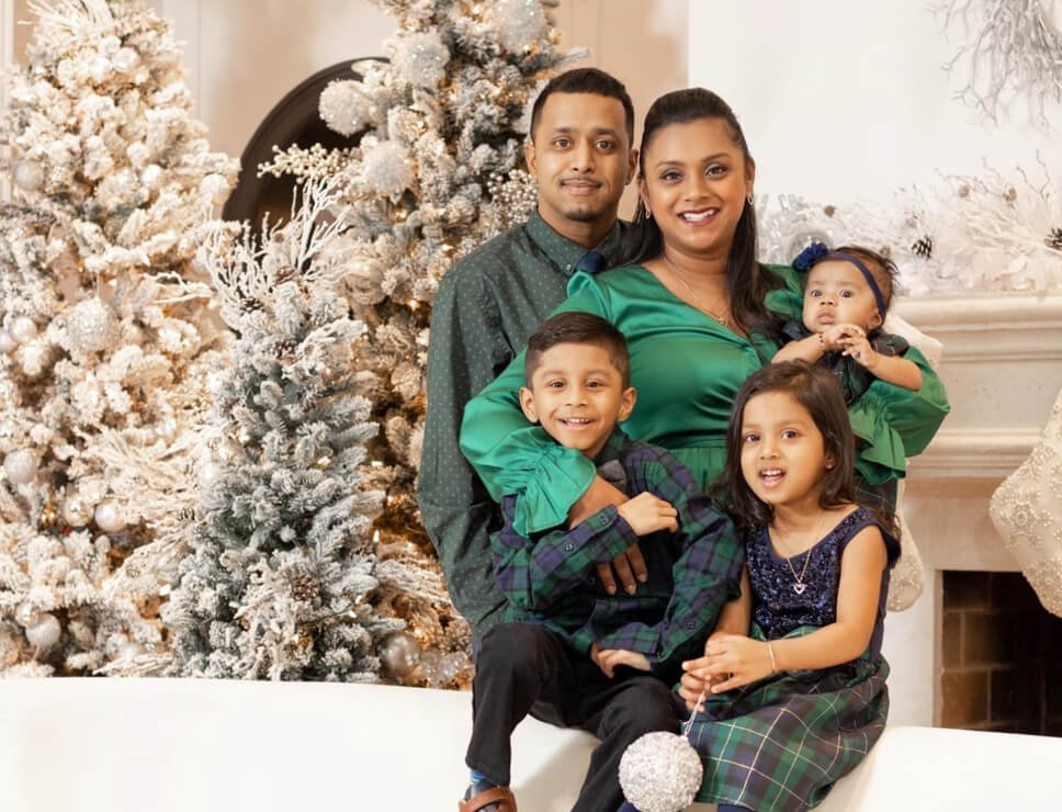 green Christmas family photoshoot outfits 