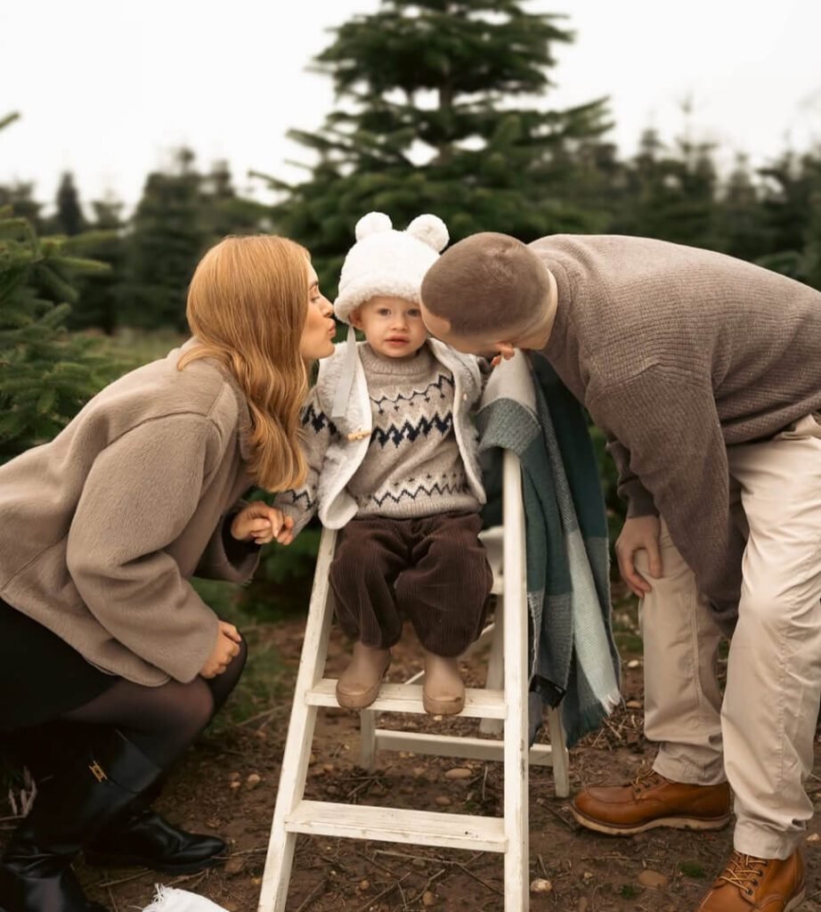 Christmas family photoshoot outfits
