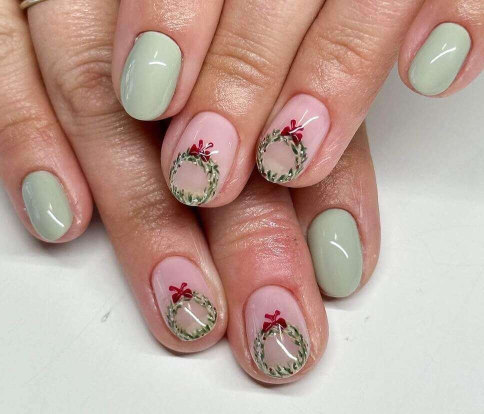 pastel Christmas wreath nail ideas