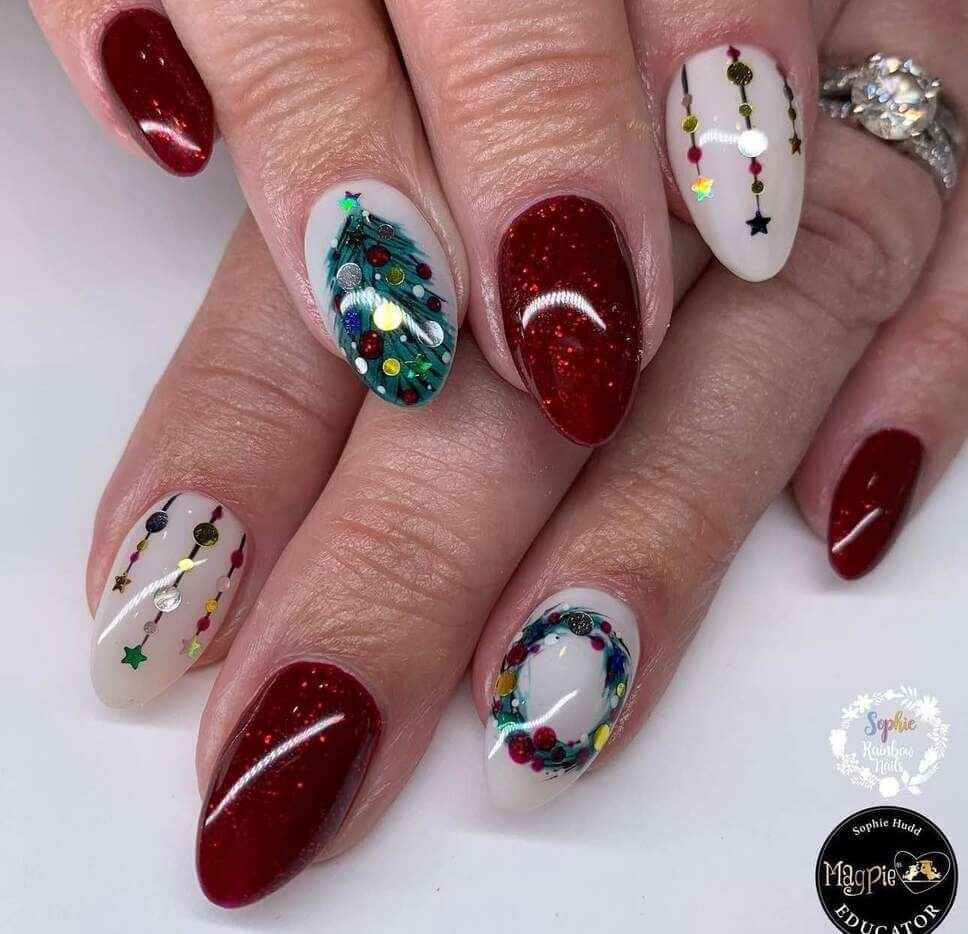 Christmas wreath nail designs 