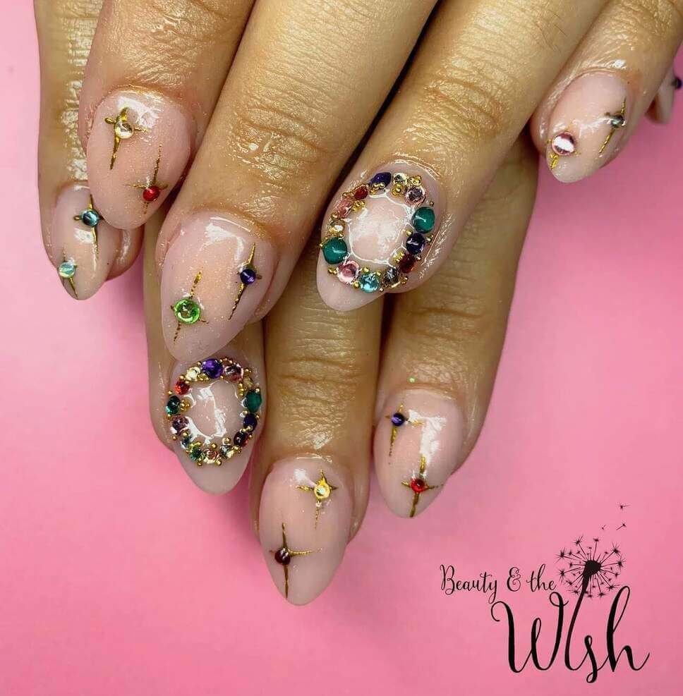 Christmas wreath nail designs 