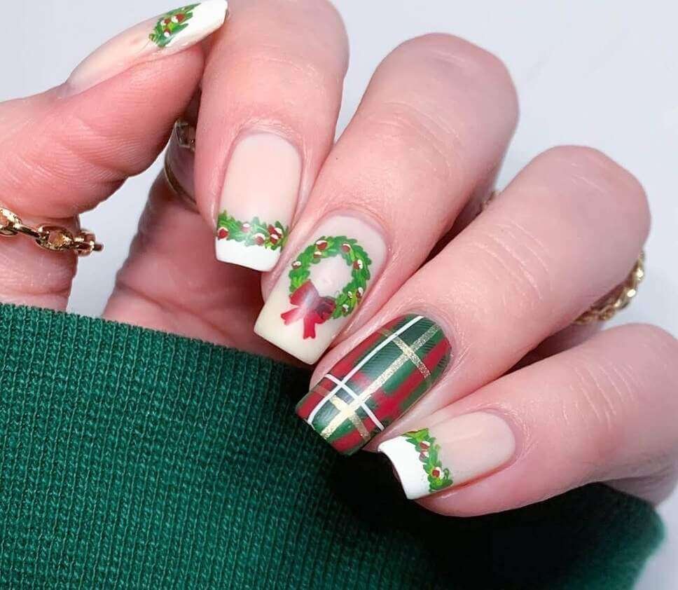 Christmas wreath nail designs 
