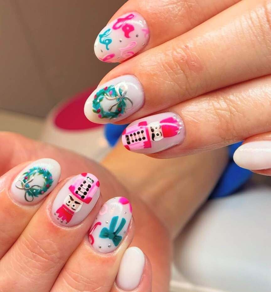 Christmas wreath nail designs 