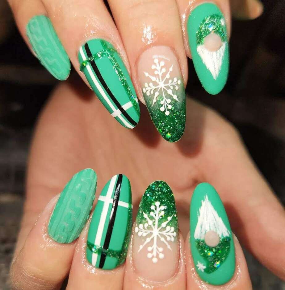 green plaid christmas gnome nail designs 