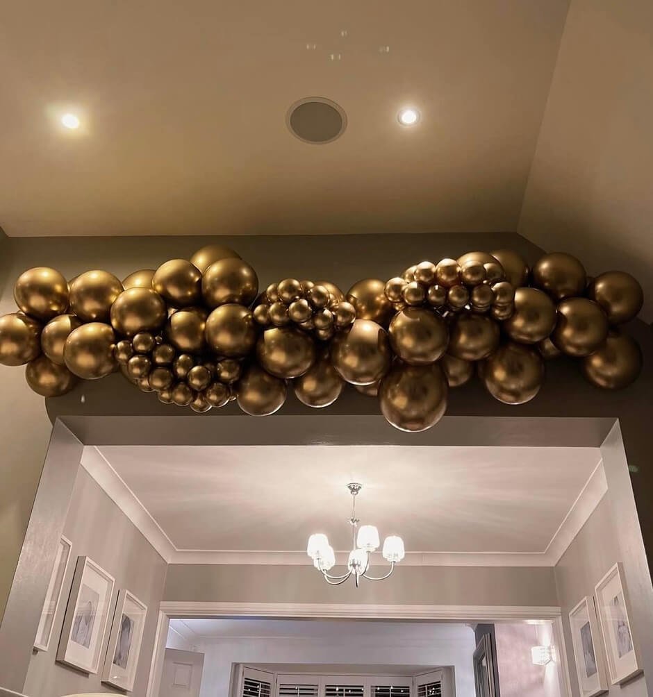 New Year party ideas with balloons