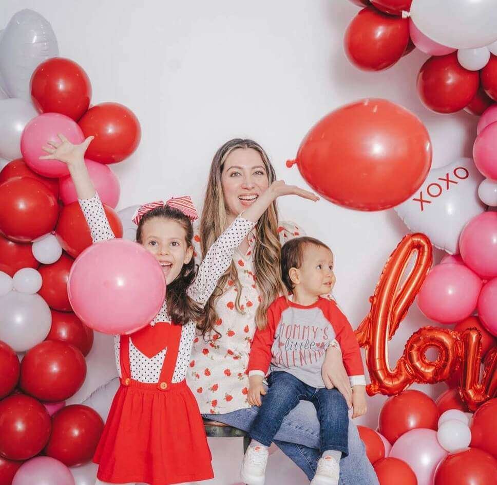 Valentines photoshoot ideas 