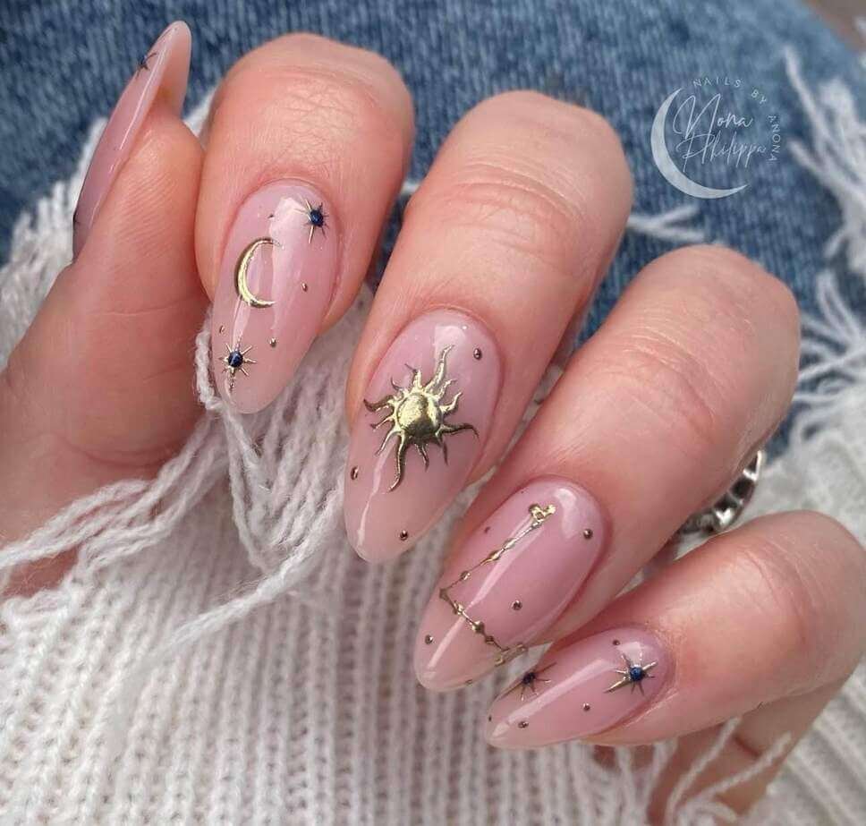nude pisces nails