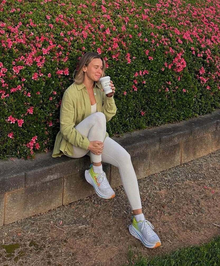 sneaker outfit ideas