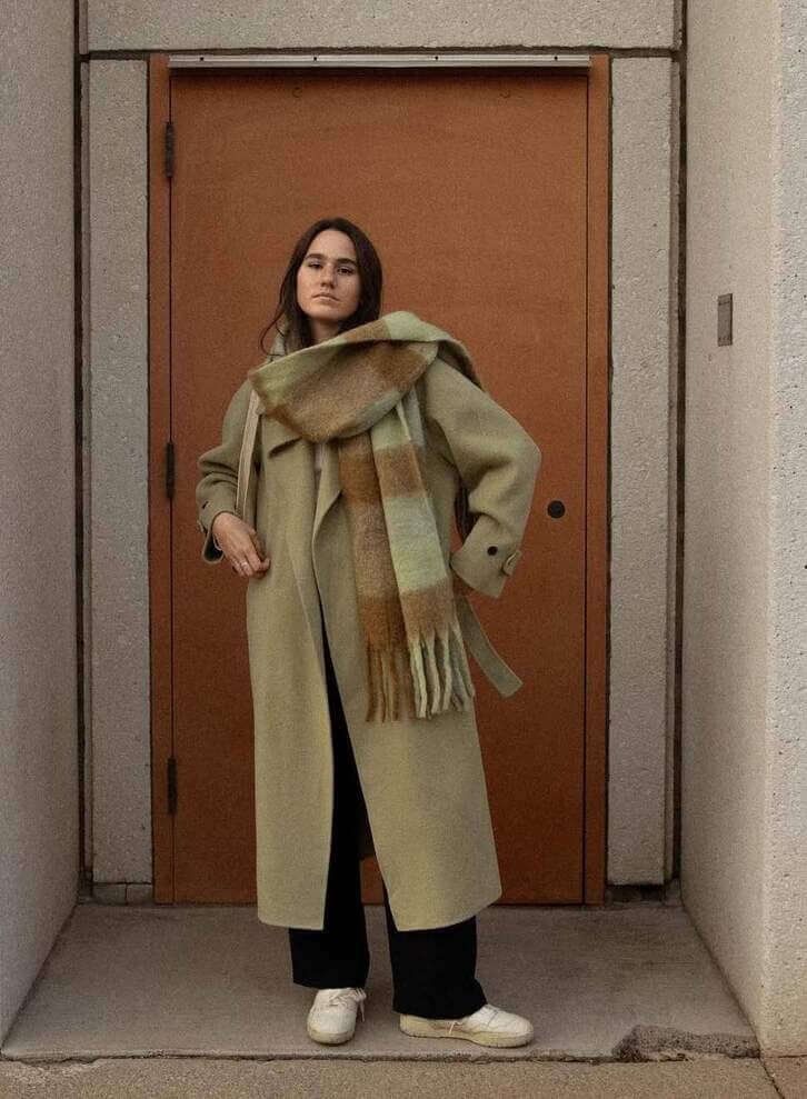 sneaker outfit ideas for winter