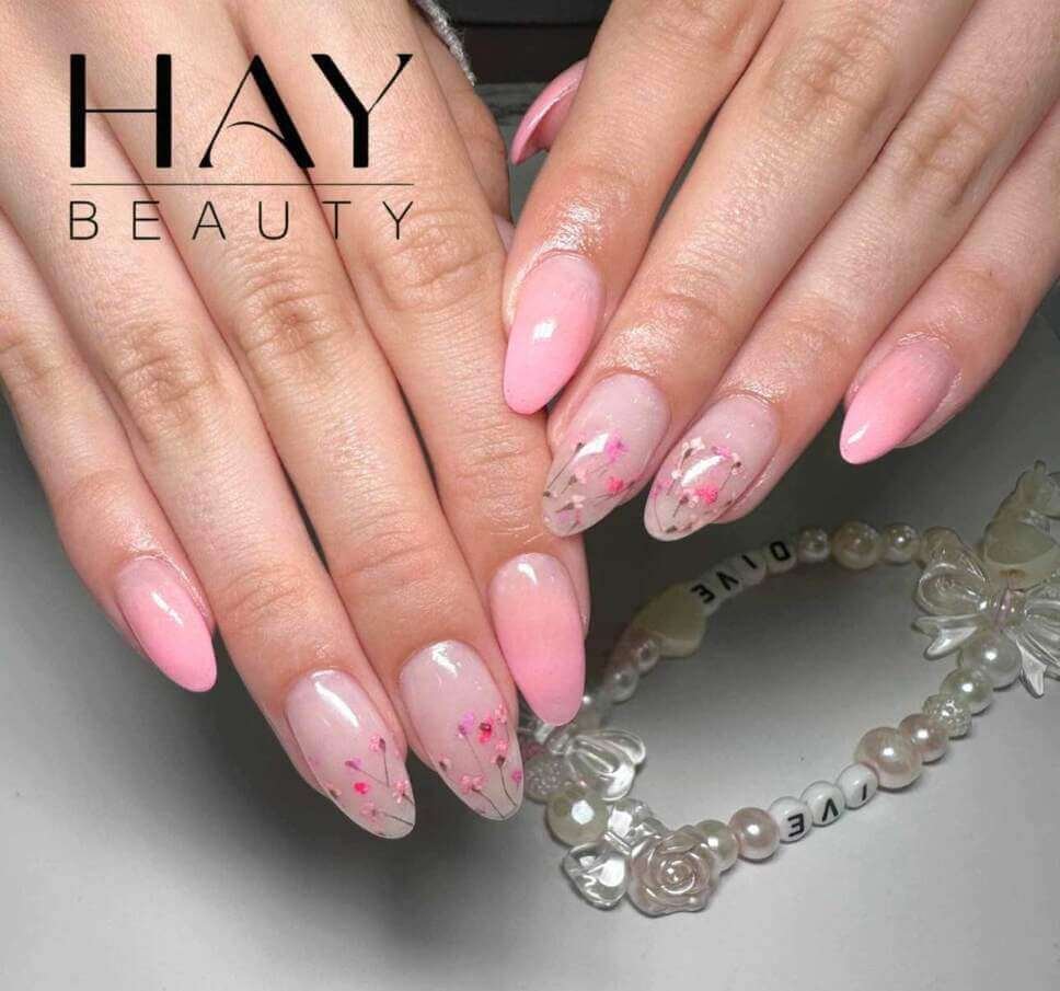 pink spring nails 