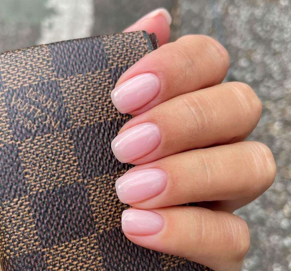 nude short spring nails