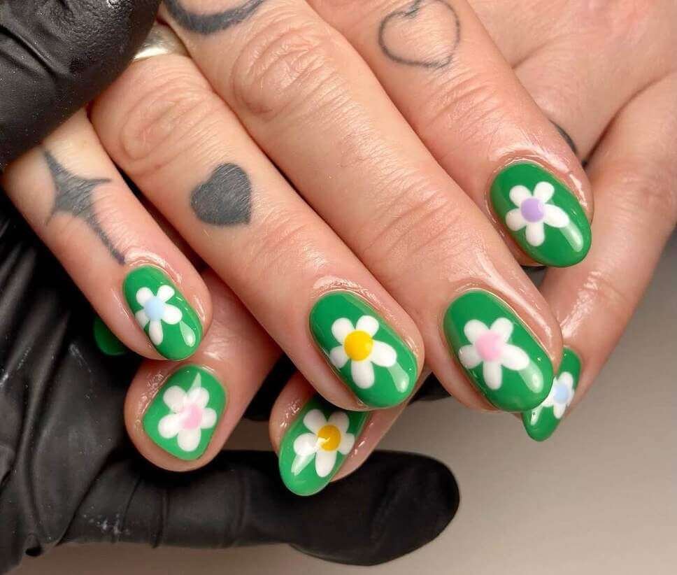 green short spring nails