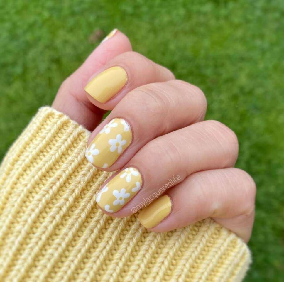 simple spring nails 