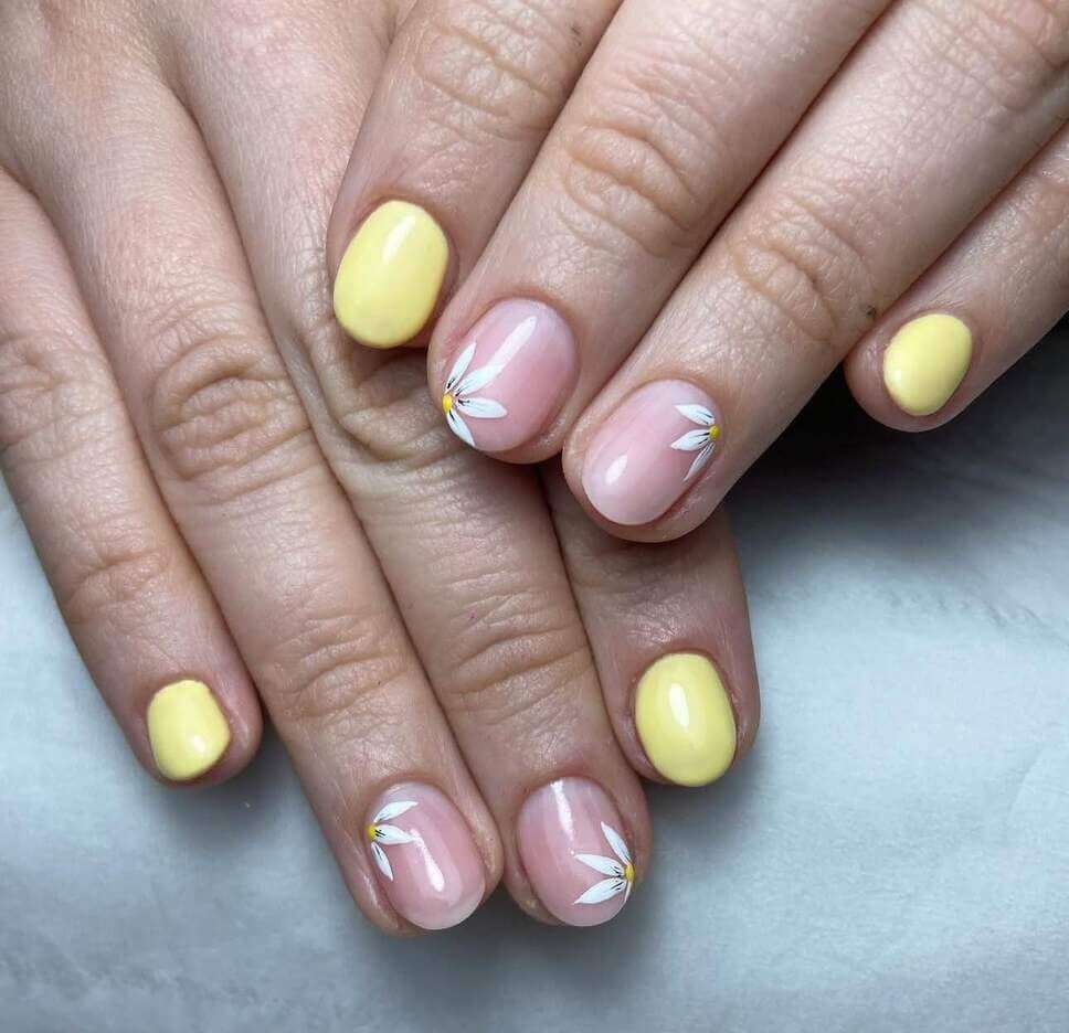 simple spring nails 