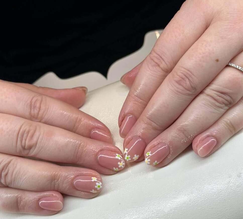 simple spring nails 