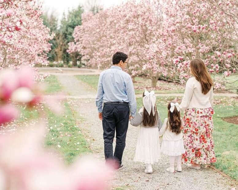 spring family photoshoot outfits