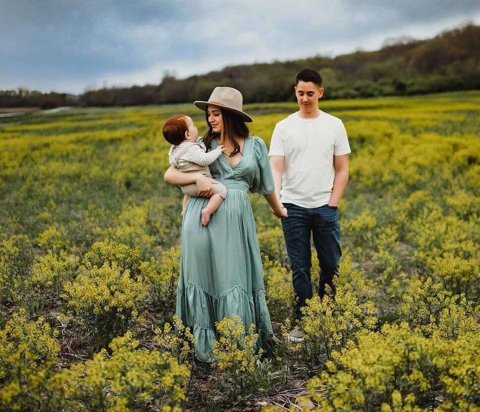 spring family photoshoot outfits 