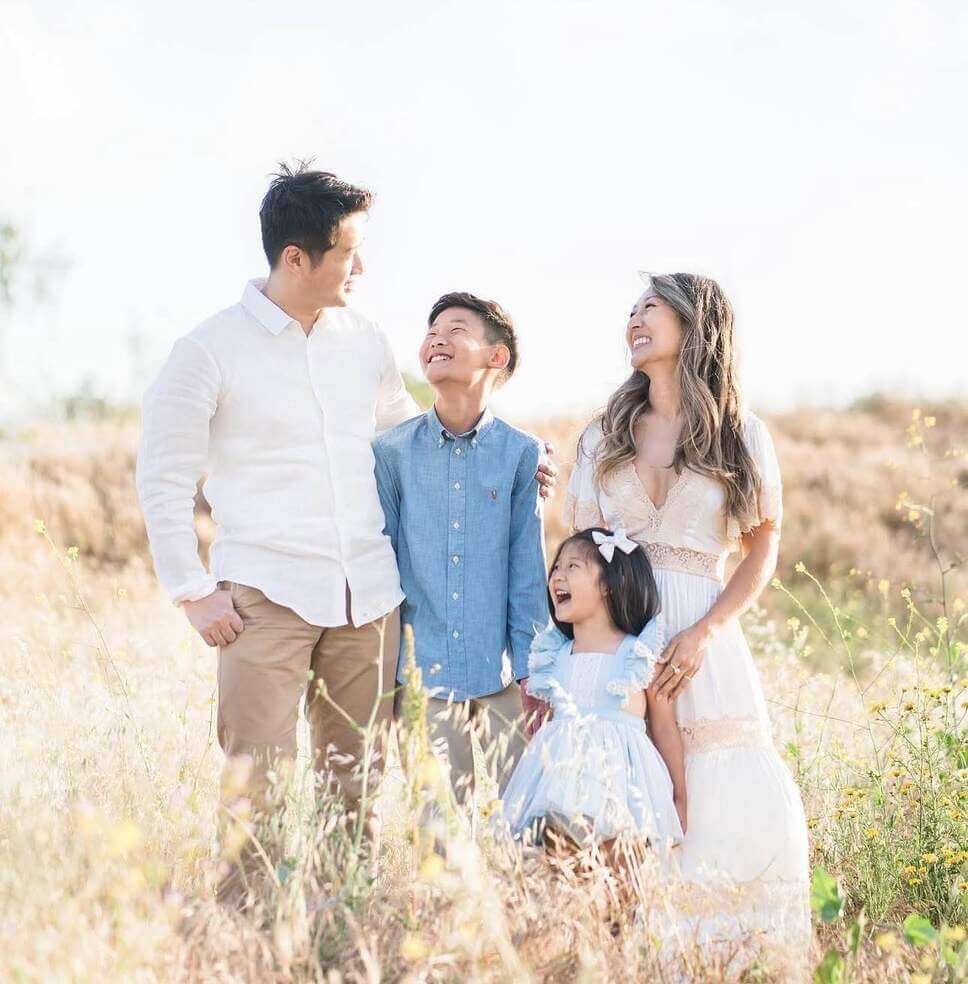 spring family photoshoot outfits