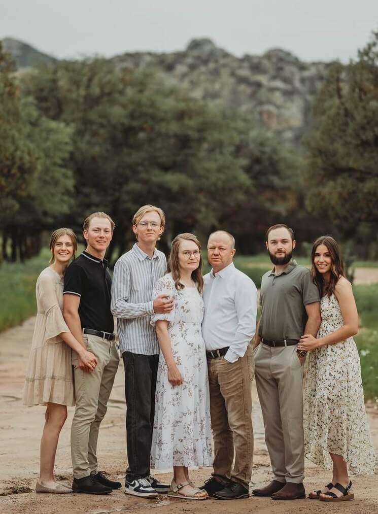 spring family photoshoot outfits 