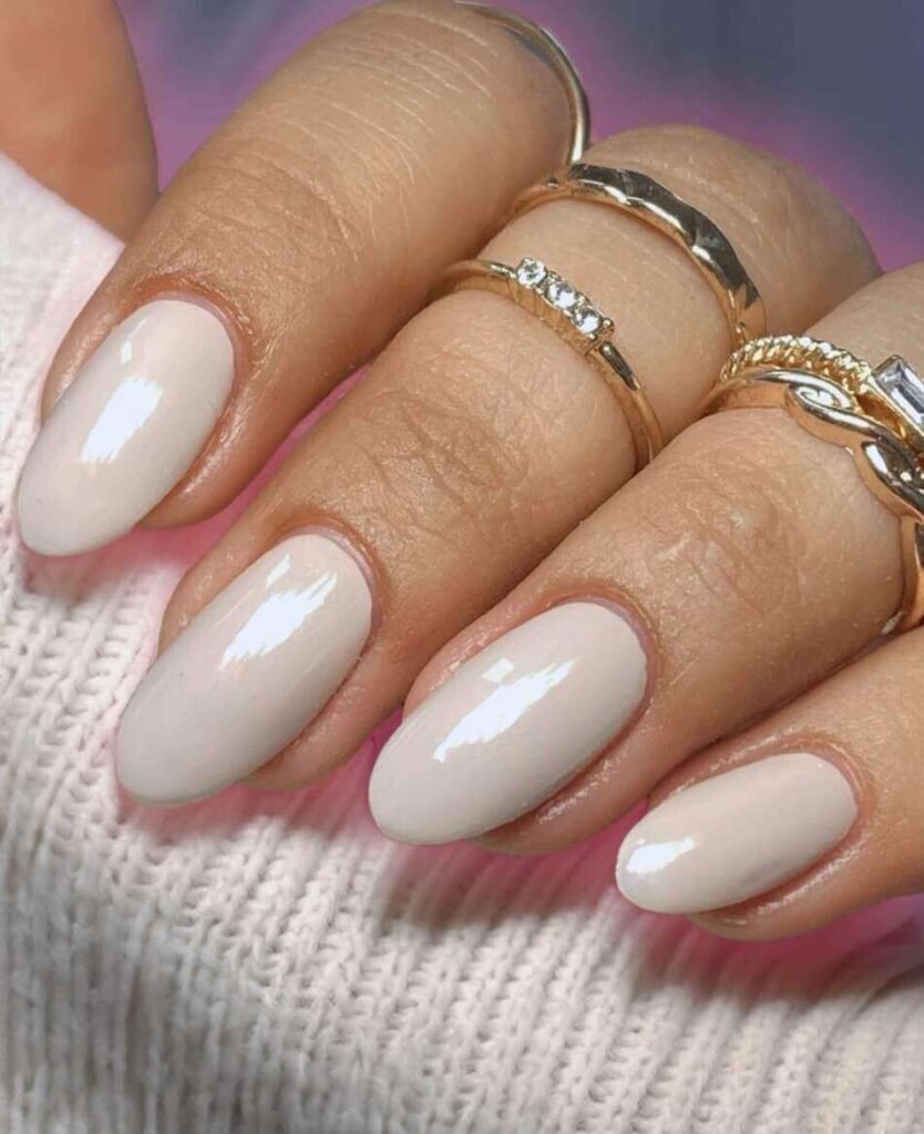 almond neutral nails 