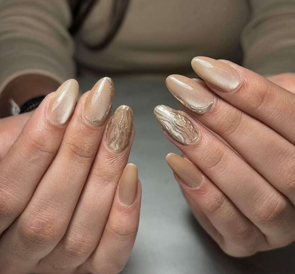 gold neutral nails