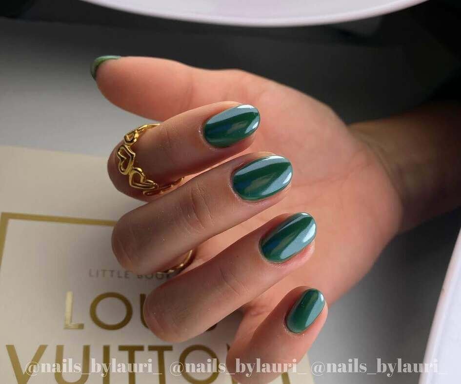 emerald old money nails