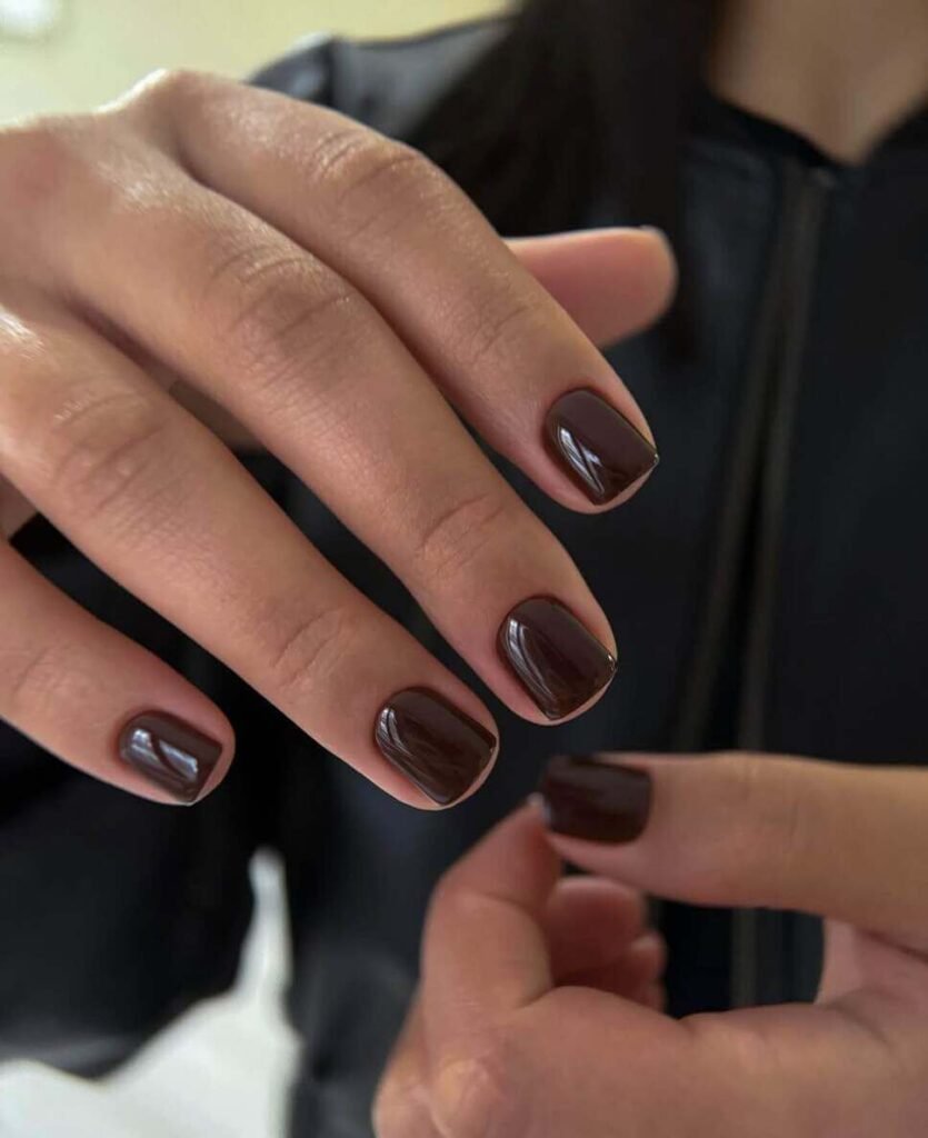 dark old money nails