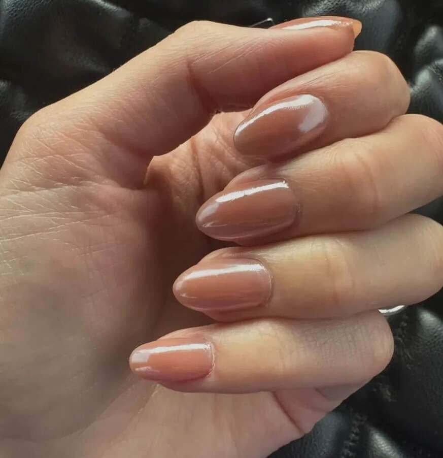 nude old money nails