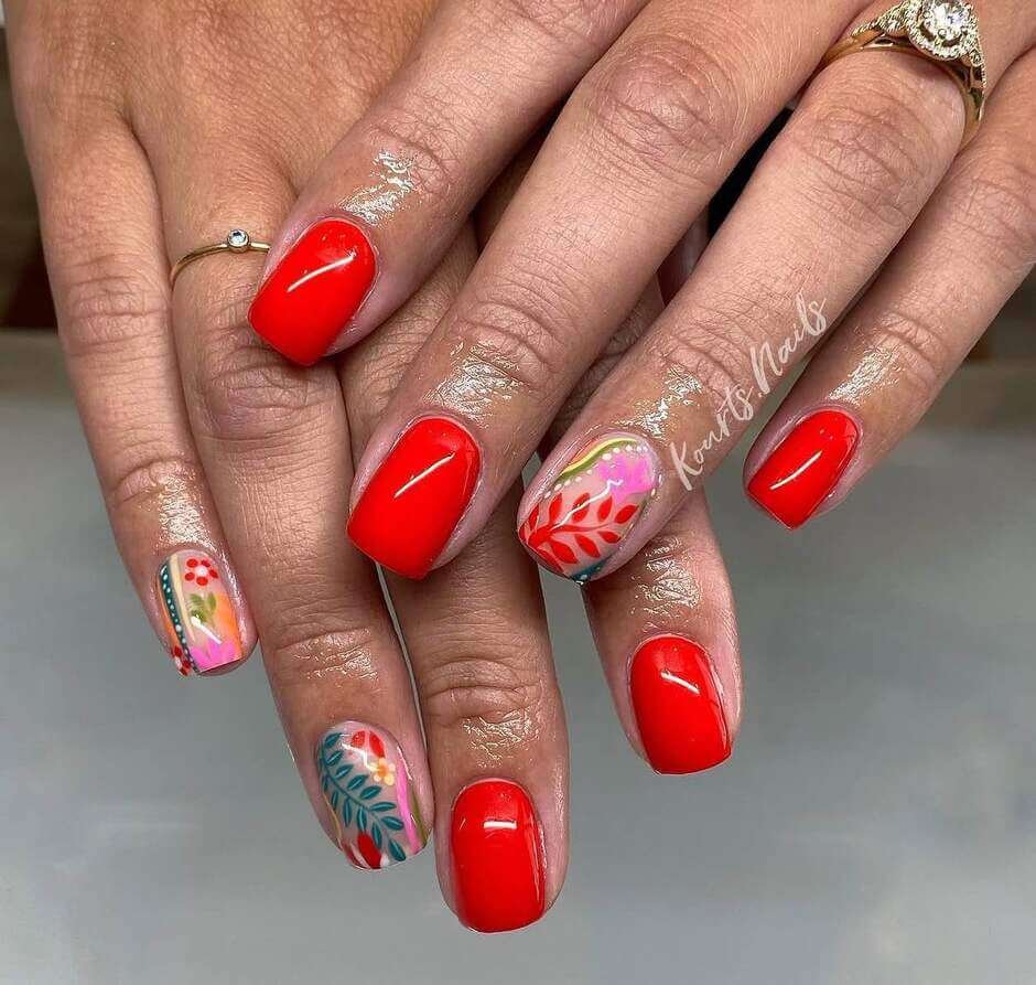 Bright summer nails 