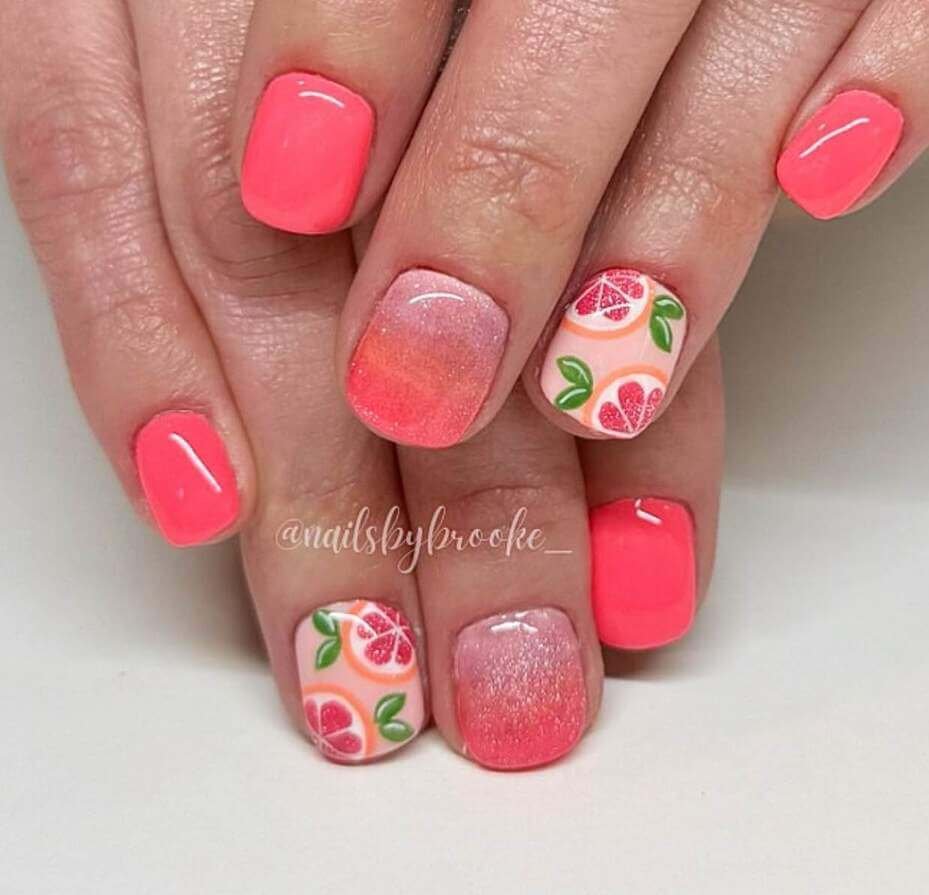Bright summer nails 