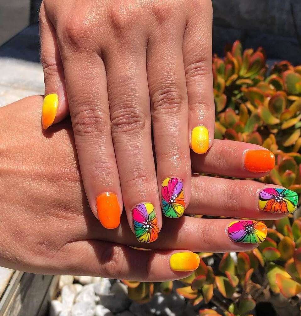colorful Bright summer nails 