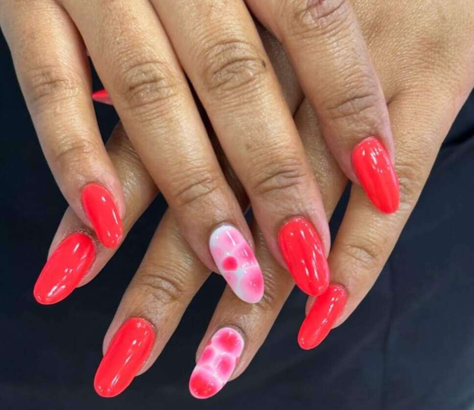 red bright nails for summer
