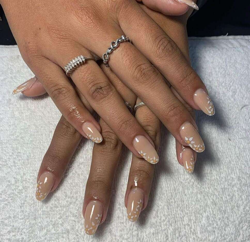 Simple summer nails 