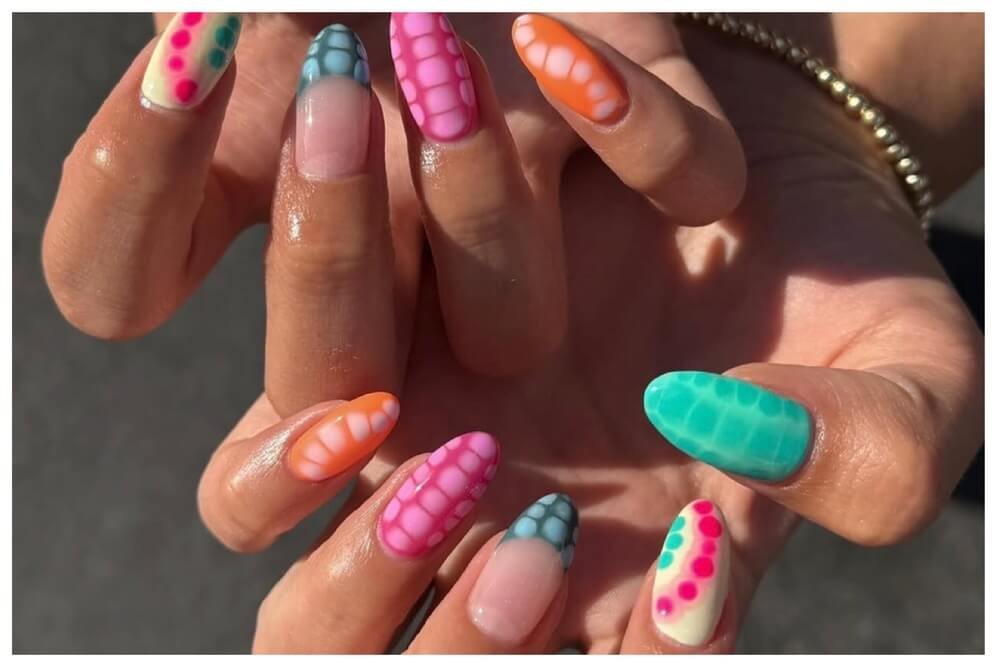 august nails