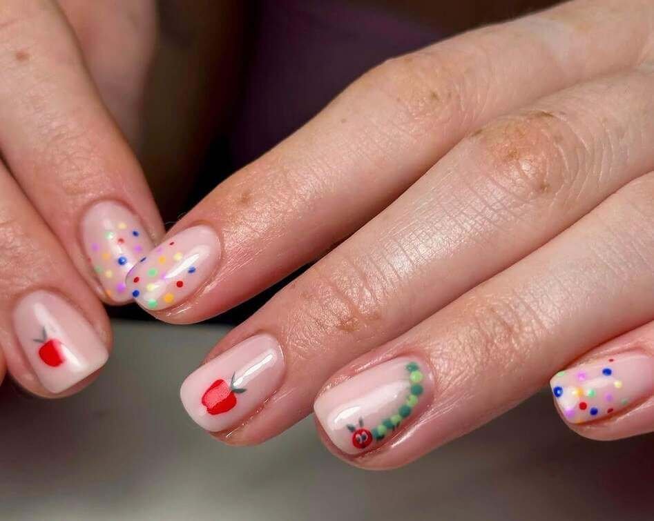 simple back to school nails 