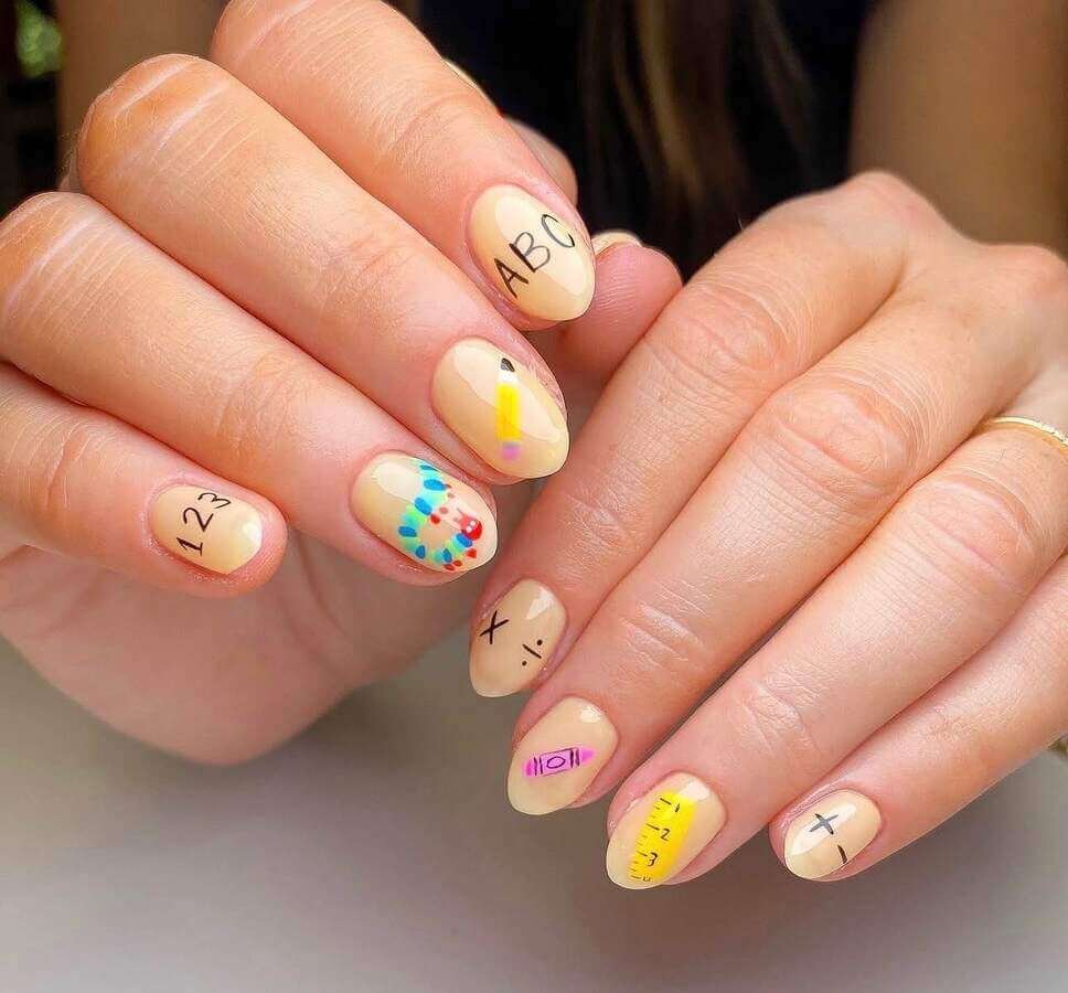 short back to school nails