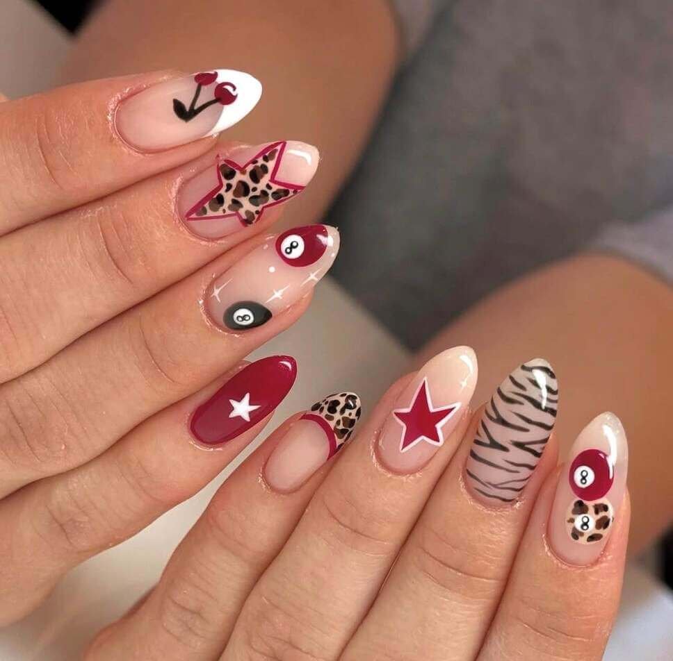 maroon nails 