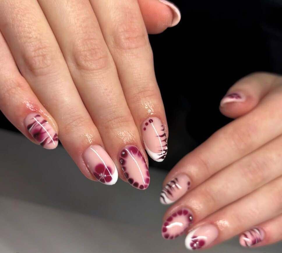 maroon nails 