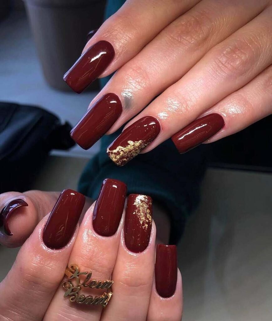 maroon nails 