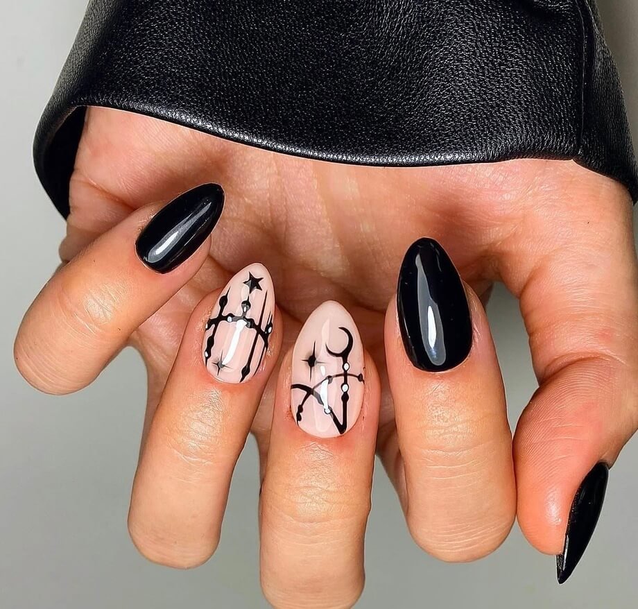 black halloween nails 