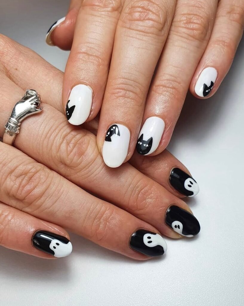 black halloween nails 