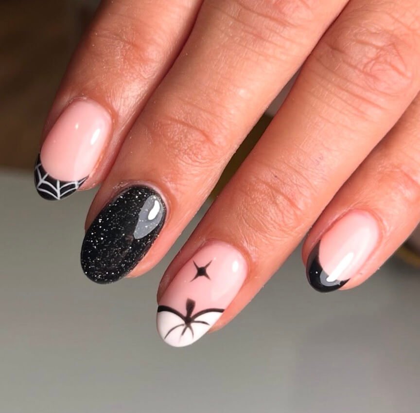 black halloween nails 