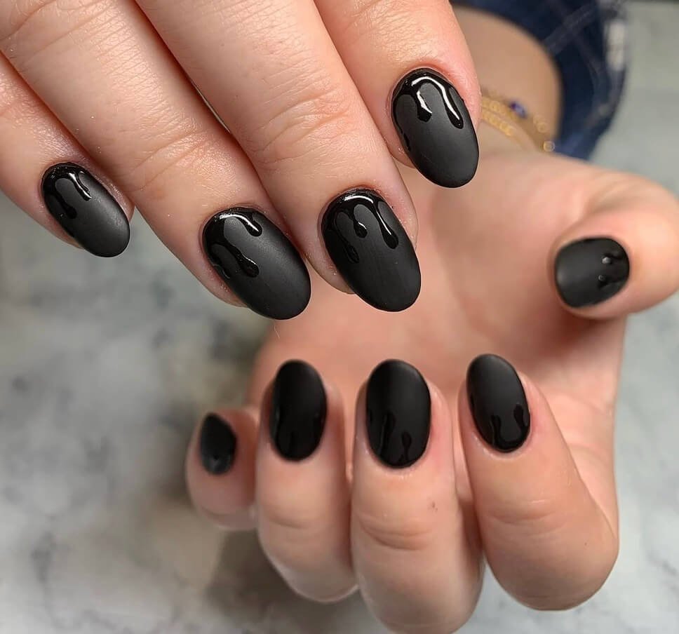 black halloween nails 