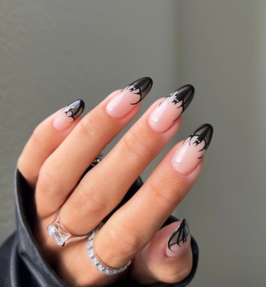 black halloween nails