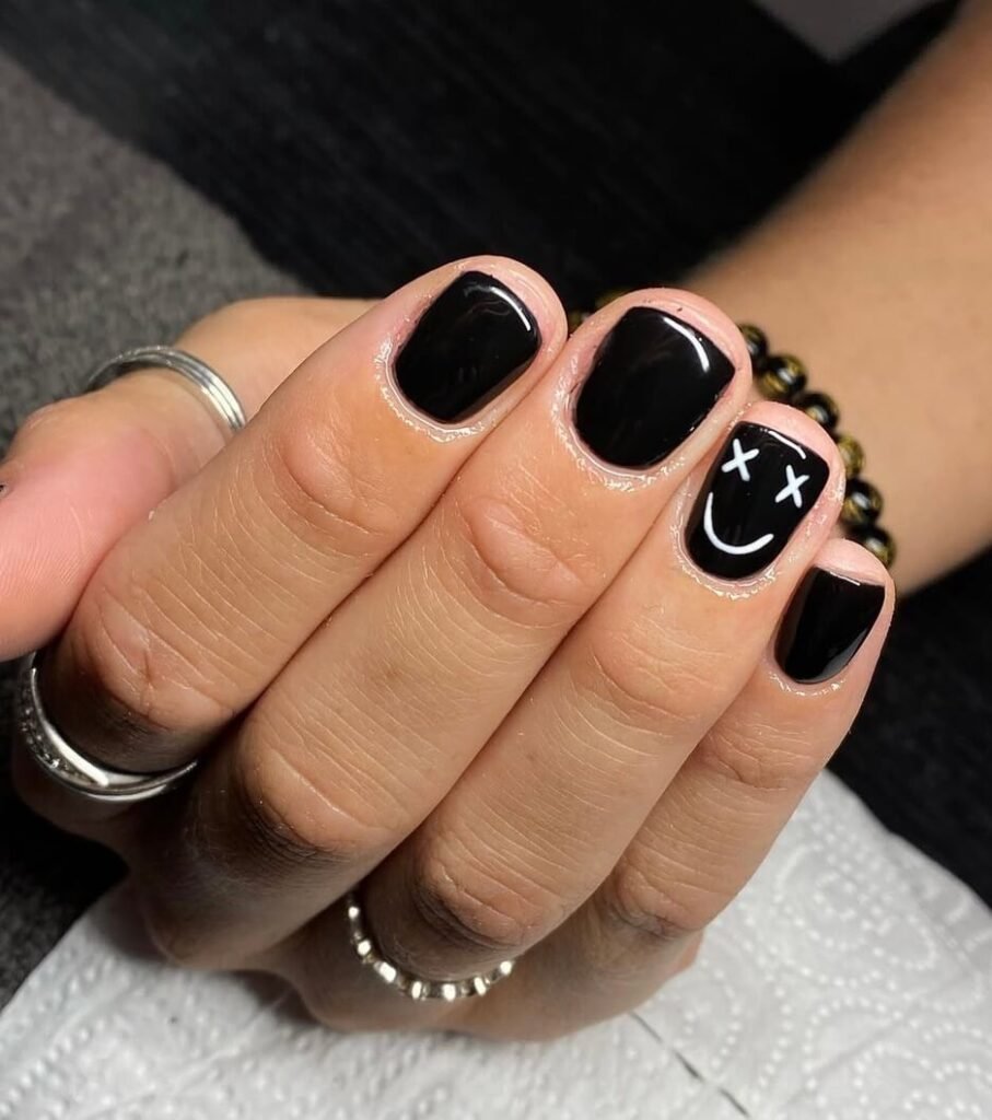 black halloween nails 